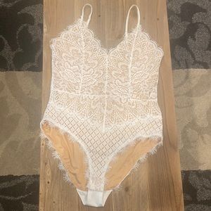 NWOT Boohoo Spaghetti Strap Lace Bodysuit